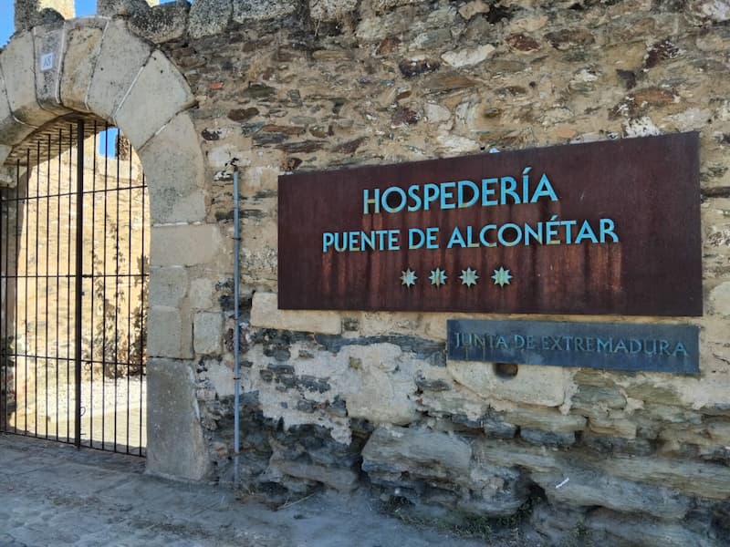 Hospedería Puente de Alconétar